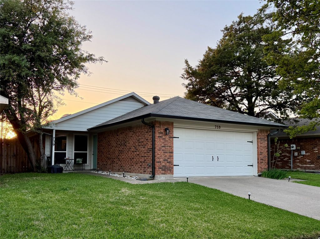 759 Meadowcreek Court, Garland, TX 75043