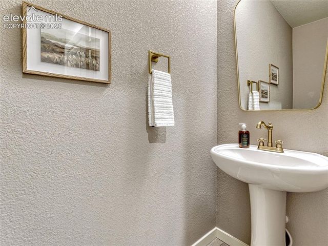 15882 Little Bluestem Road, Monument, CO 80132