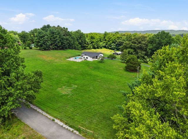 237 S Fork Rd, Sparta, TN 38583
