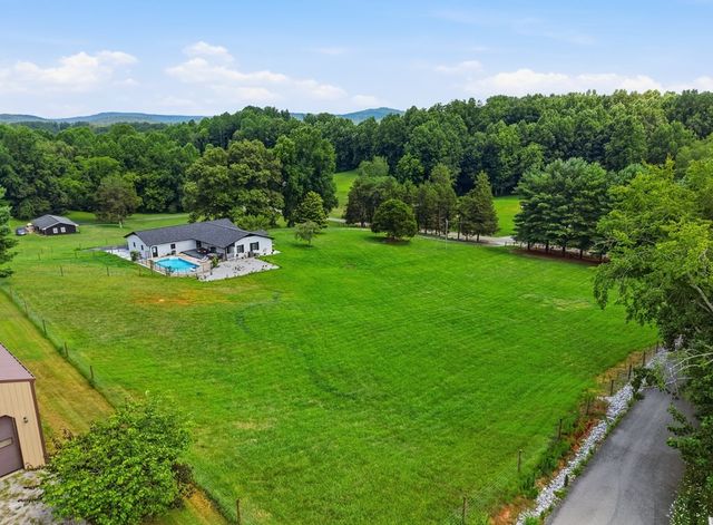 237 S Fork Rd, Sparta, TN 38583