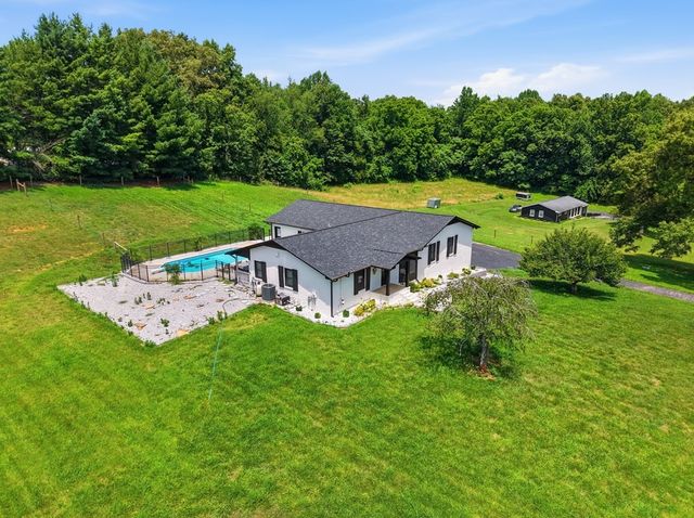 237 S Fork Rd, Sparta, TN 38583