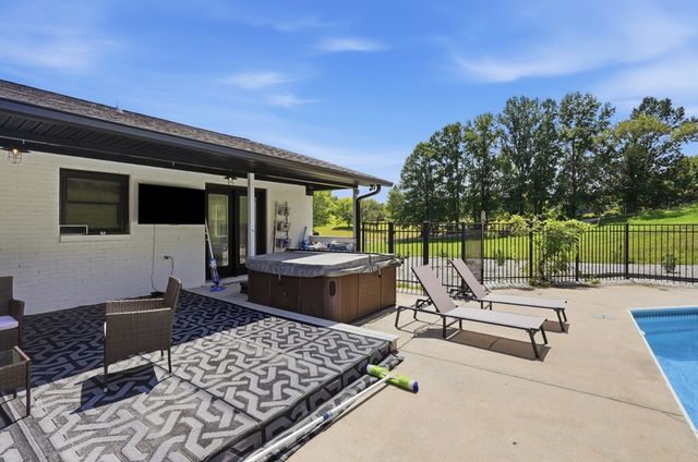 237 S Fork Rd, Sparta, TN 38583