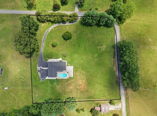 237 S Fork Rd, Sparta, TN 38583