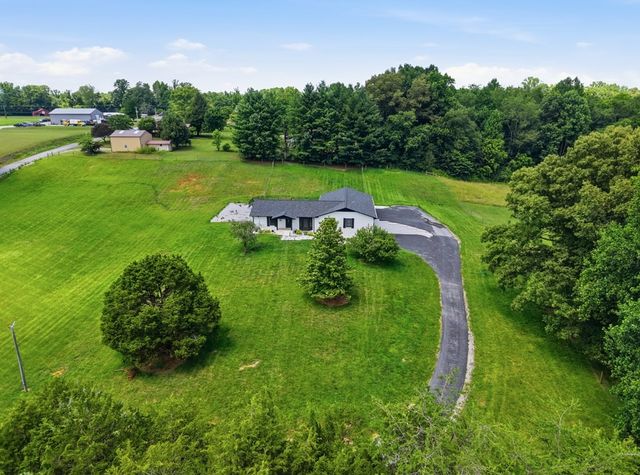237 S Fork Rd, Sparta, TN 38583