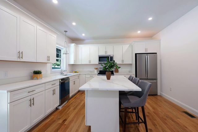 177 Main Street, Groveland, MA 01834