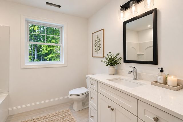 177 Main Street, Groveland, MA 01834