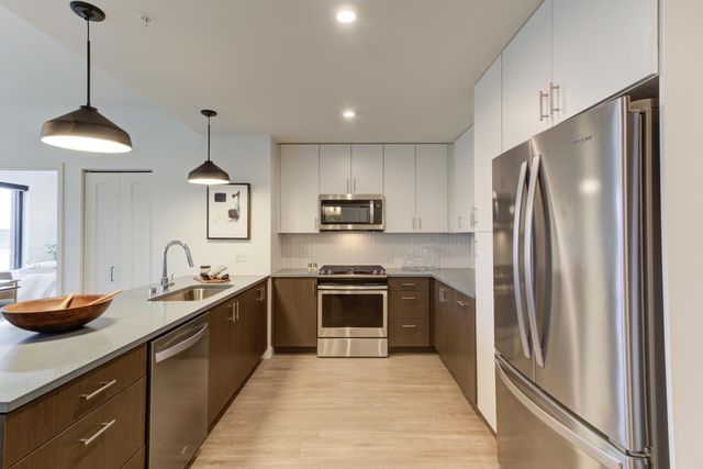 270 Hennepin Avenue 1119, Minneapolis, MN 55401