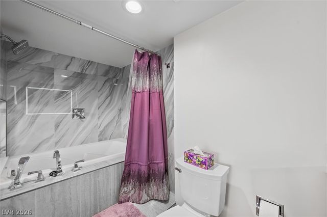 3111 Bel Air Drive 8A, Las Vegas, NV 89109