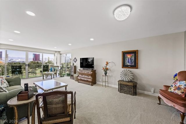 3111 Bel Air Drive 8A, Las Vegas, NV 89109