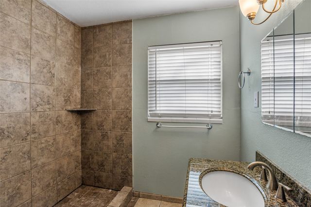 3558 South Drive, Fort Worth, TX 76109