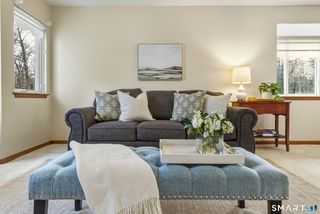 38 Hilltop Drive 38, Simsbury, CT 06089