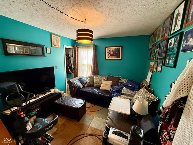 2843 Wortham Way, Indianapolis, IN 46268