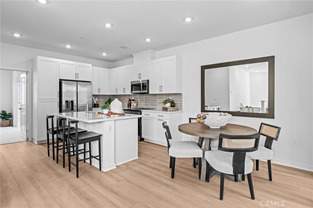 Image 8 of property listing at 3648 S. Eichler Paseo 5, Ontario, CA 91761