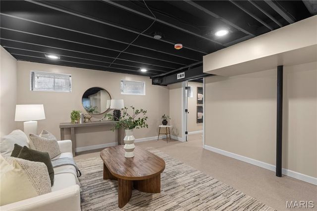 11 Lost Dutchman Drive, St Peters, MO 63376