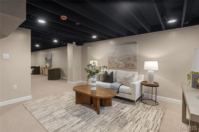 11 Lost Dutchman Drive, St Peters, MO 63376