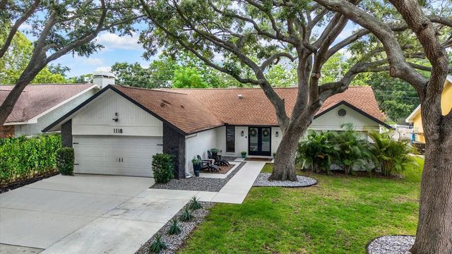 1118 BRAMBLEWOOD DR, Safety Harbor, FL 34695