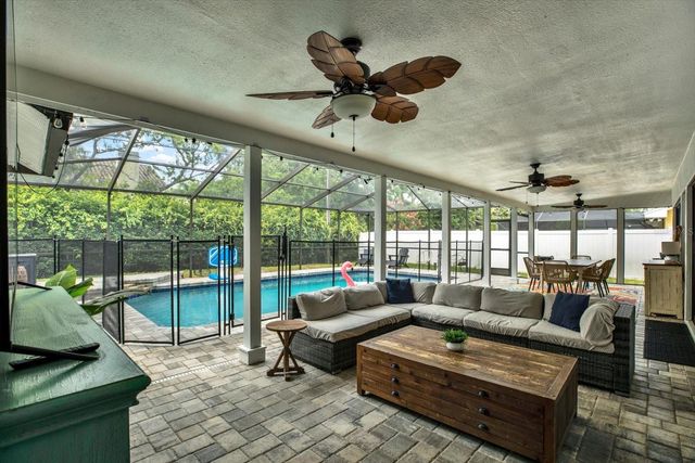 1118 BRAMBLEWOOD DR, Safety Harbor, FL 34695