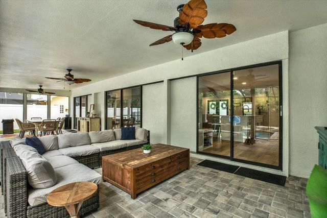 1118 BRAMBLEWOOD DR, Safety Harbor, FL 34695