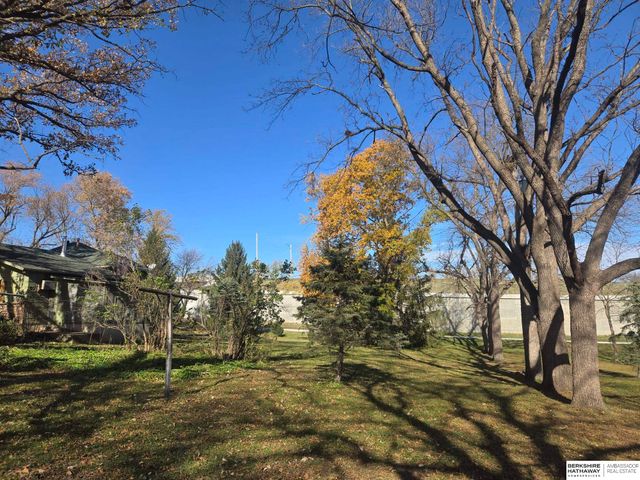 401 & 415 KAFFENBERGER Drive, Murray, NE 68409