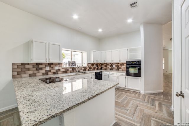 9025 deer, San Antonio, TX 78251