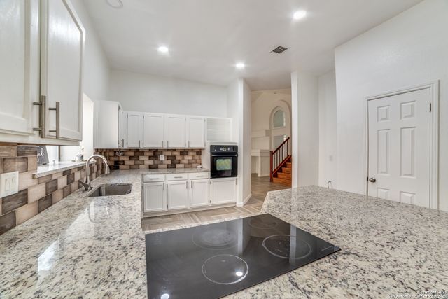 9025 deer, San Antonio, TX 78251