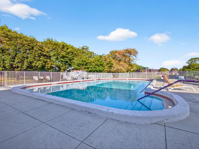 3790 Silver Lace Lane, Boynton Beach, FL 33436