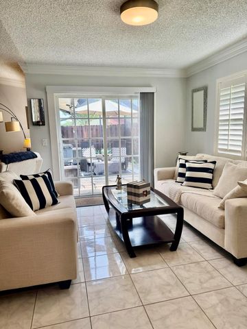 3790 Silver Lace Lane, Boynton Beach, FL 33436