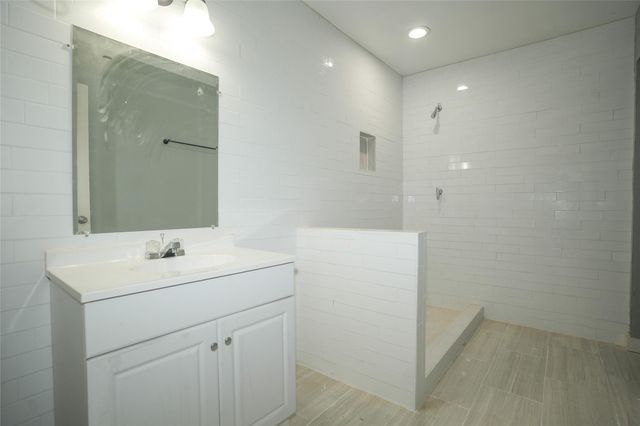 3015 Florida Street, Houston, TX 77026