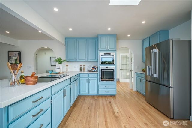 3715 81st Avenue SE, Mercer Island, WA 98040