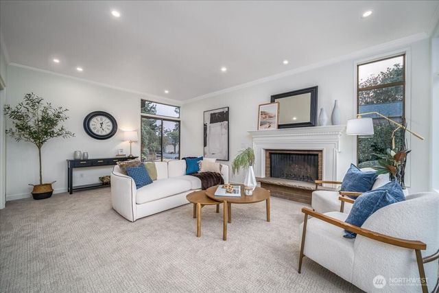 3715 81st Avenue SE, Mercer Island, WA 98040