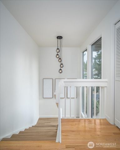 3715 81st Avenue SE, Mercer Island, WA 98040