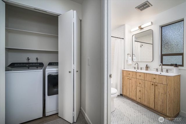 3715 81st Avenue SE, Mercer Island, WA 98040