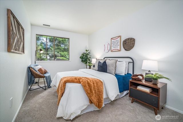 3715 81st Avenue SE, Mercer Island, WA 98040