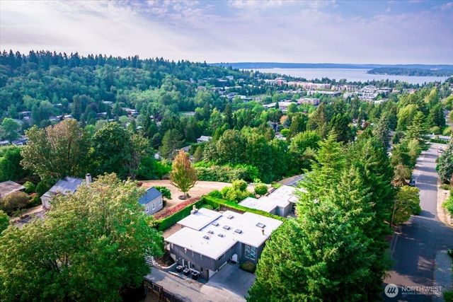 3715 81st Avenue SE, Mercer Island, WA 98040