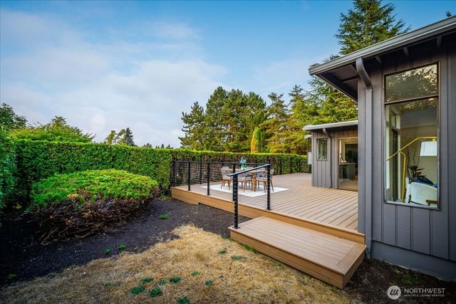 3715 81st Avenue SE, Mercer Island, WA 98040