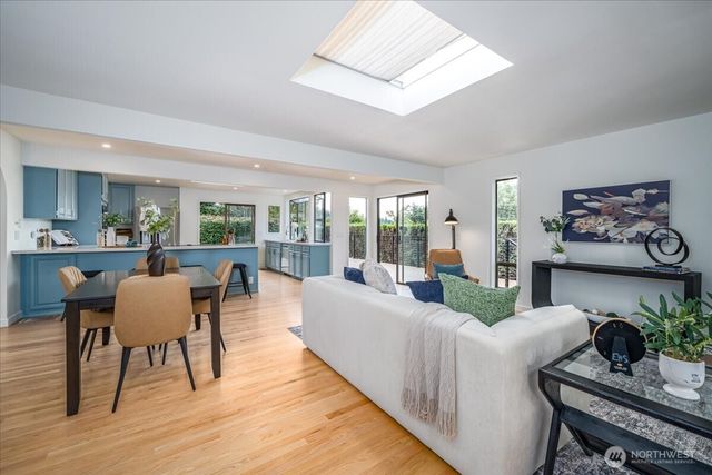 3715 81st Avenue SE, Mercer Island, WA 98040