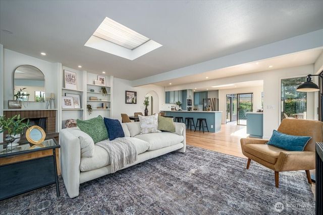 3715 81st Avenue SE, Mercer Island, WA 98040