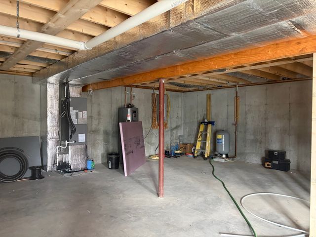 17 Piasta Road, Dudley, MA 01571