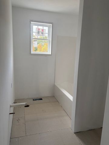 17 Piasta Road, Dudley, MA 01571