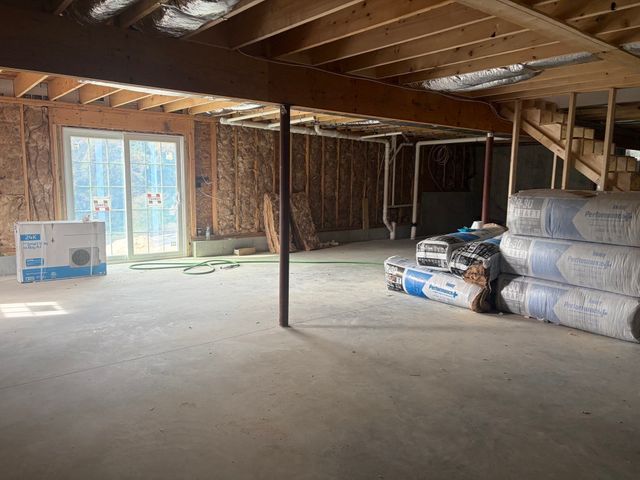 17 Piasta Road, Dudley, MA 01571