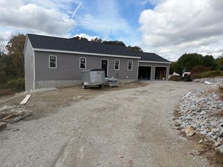 17 Piasta Road, Dudley, MA 01571