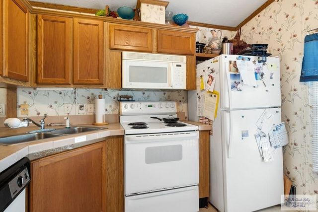 37 N Indian Lake Drive, Los Fresnos, TX 78566