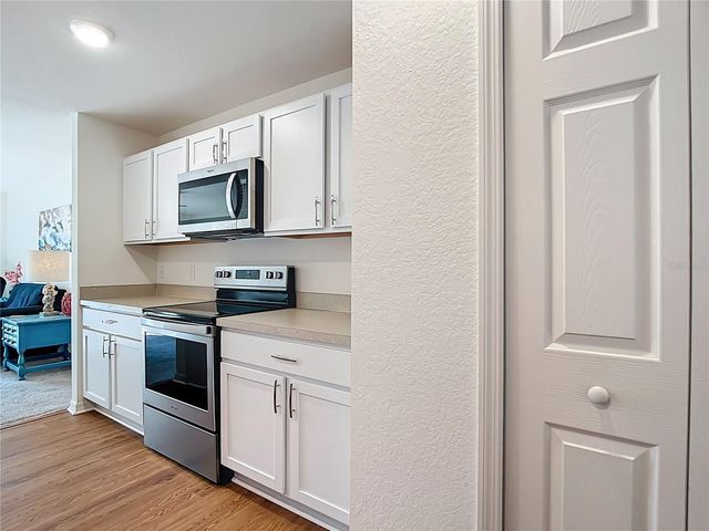 1049 TROPICAL AVENUE NW, Port Charlotte, FL 33948