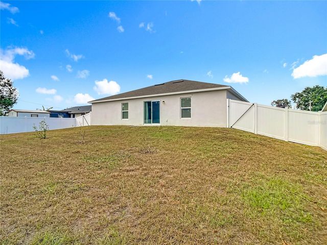 1049 TROPICAL AVENUE NW, Port Charlotte, FL 33948