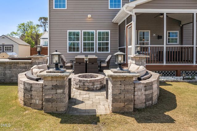 490 Walker Ranch Drive, Fuquay Varina, NC 27526