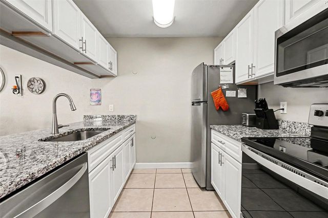 3606 59TH AVENUE W 3606, Bradenton, FL 34210