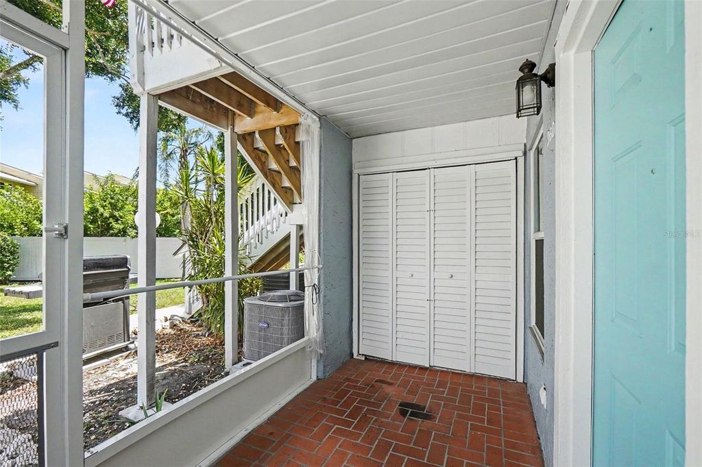 Image 4 of property listing at 3606 59TH AVENUE W 3606, Bradenton, FL 34210