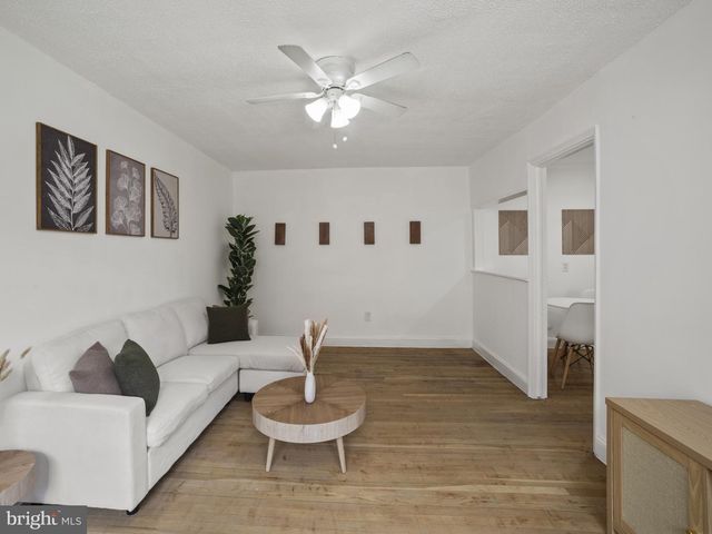 10 Danbury St SE Apt 1, Washington, DC 20032