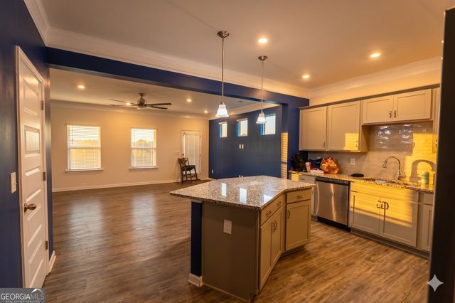 204 Cranston Drive, Ball Ground, GA 30107