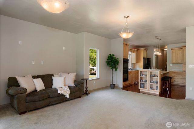 323 E Alderwood Road, Belfair, WA 98528